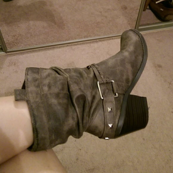 Boots - Picture 2 of 4