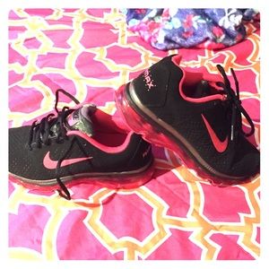 Nike black/pink airmax