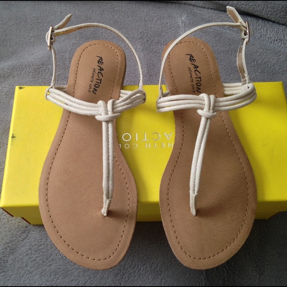 Kenneth Cole Reaction "Coin" Sandals