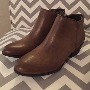 Simply Vera Booties - Brown