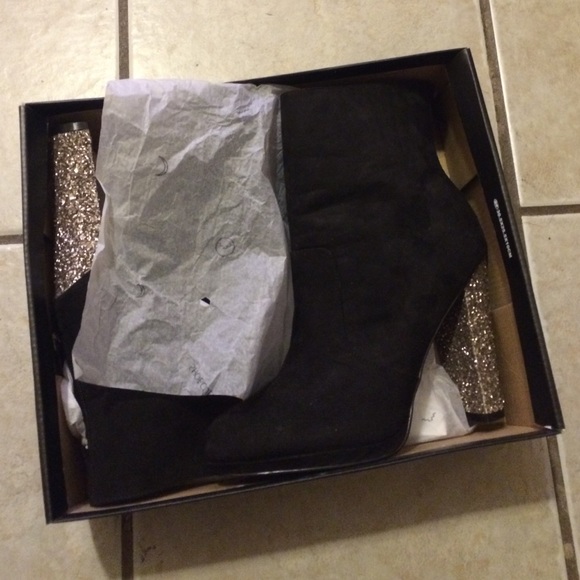 Nasty gal / ON HOLD TIL WEDNESDAY