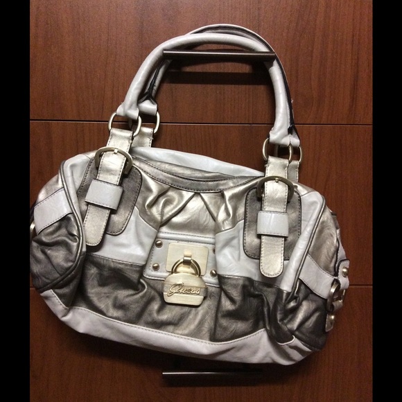 SOLD❗️❗️❗️Guess handbag