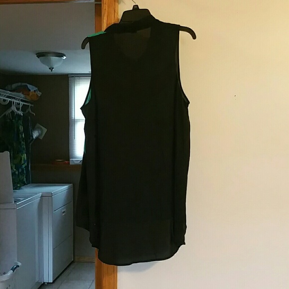 Button up tank - Picture 3 of 3