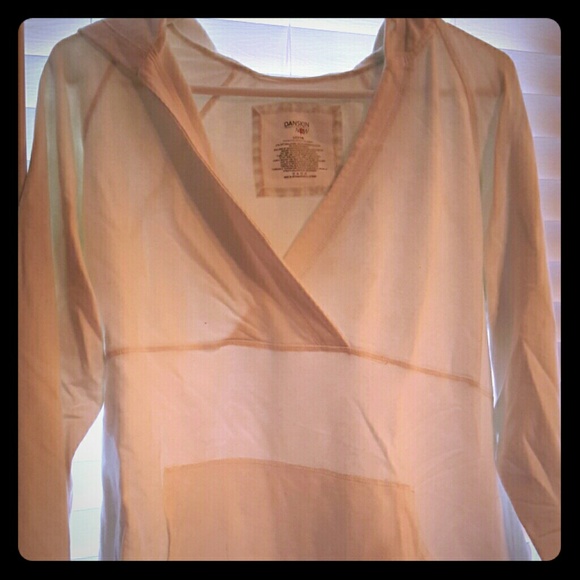 White Dansko Pullover Sweatshirt Size L