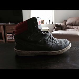 Nike size 6 sneakers