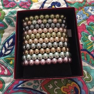 Set of 10 pearl bracelets