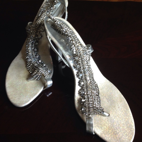 Stunning Rhinestone Silver Evening Sandals!