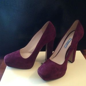 Prada suede pumps-39 NWOB