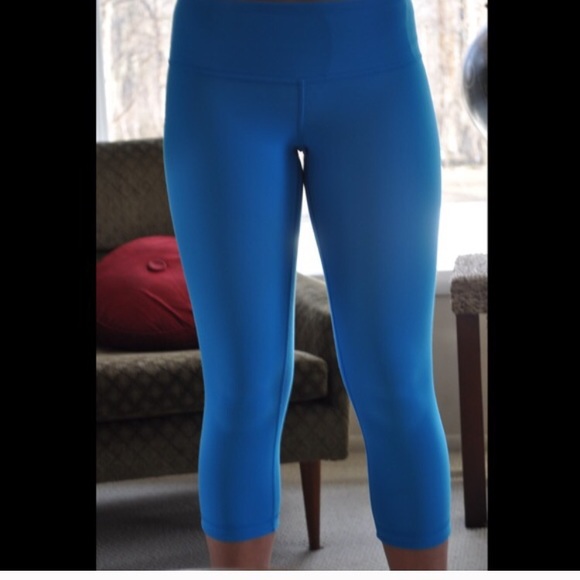 Reversible lululemon cropped leggings