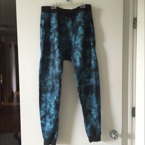 MENS ZUMIEZ JOGGERS!