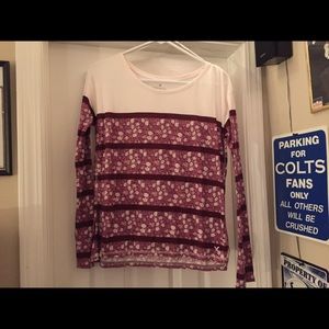 Pink floral striped American Eagle Feather Light T