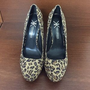 Kardashian leopard heels size 8