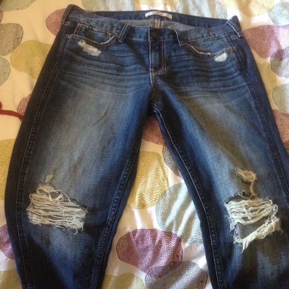 Hollister rip boyfriend jeans