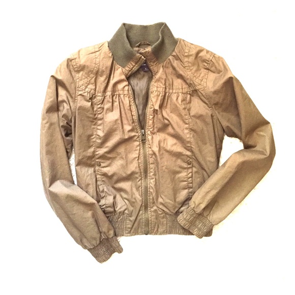 Sold in a bundle 🚨Olive jacket