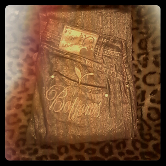 Apple Bottom jeans