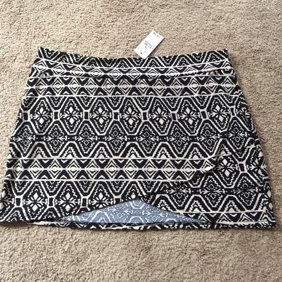 trendy wet seal plus tribal mini skirt.