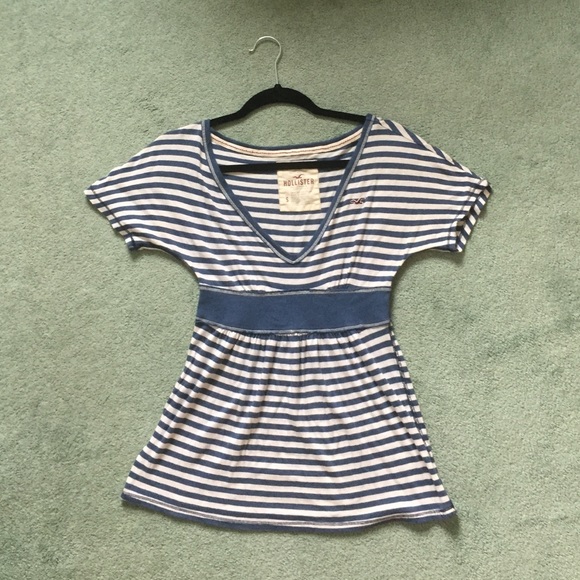 Hollister top