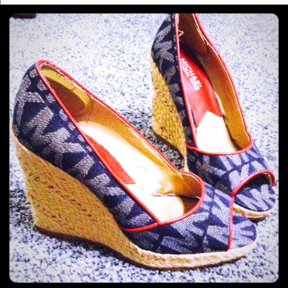 Michael Kors wedges never worn size 6
