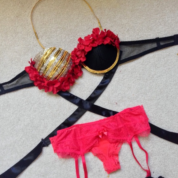 CUSTOM Rave Outfit ❤️✨ - Picture 2 of 4
