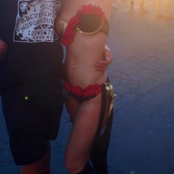 CUSTOM Rave Outfit ❤️✨ - Picture 3 of 4
