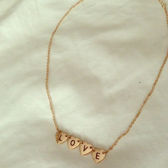 Forever 21 "love" heart necklace - Picture 1 of 3