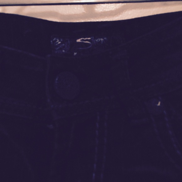 Embellished Blue Jeans - Picture 4 of 4