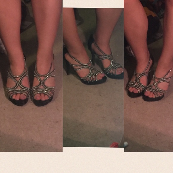 Studded strappy heels - Picture 4 of 4