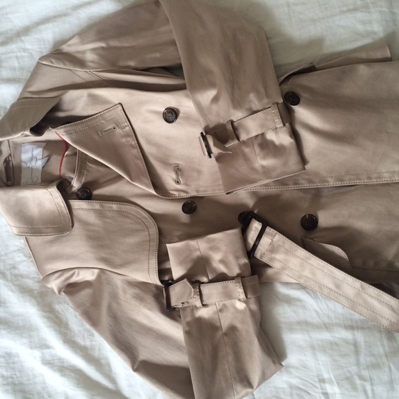 Short length trench coat