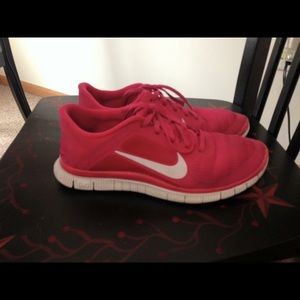 Nike free runs 4.0