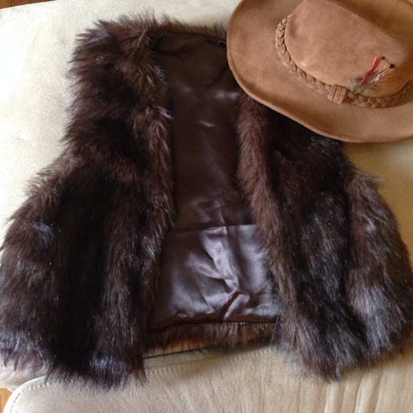 Other - Super Duper Cute Faux Fur Vest!!!! New!!!