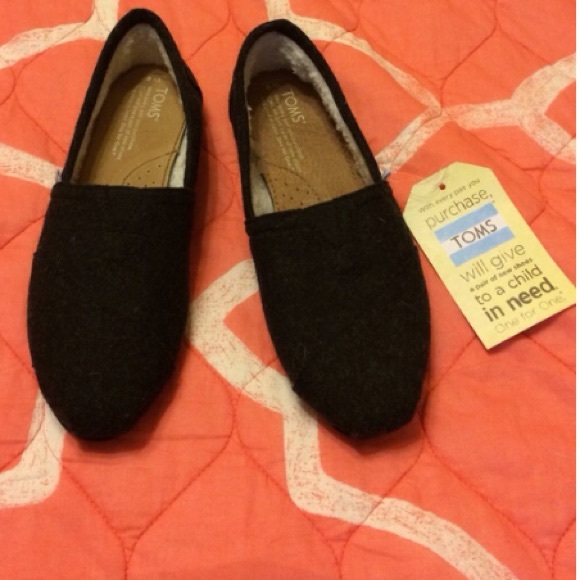 Wool toms