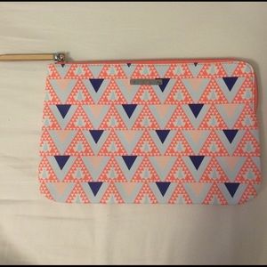 Stella and Dot Triangle Capri Pouch