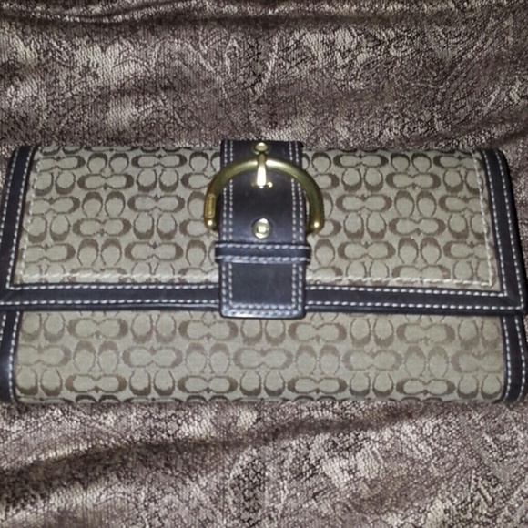 Coach Checkbook Wallet