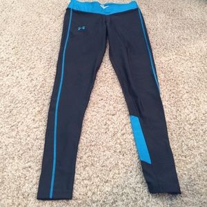 Black and blue Under Armour compression pants