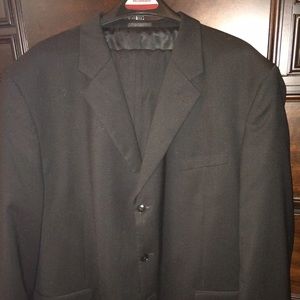 Black wool men's suit. 52L