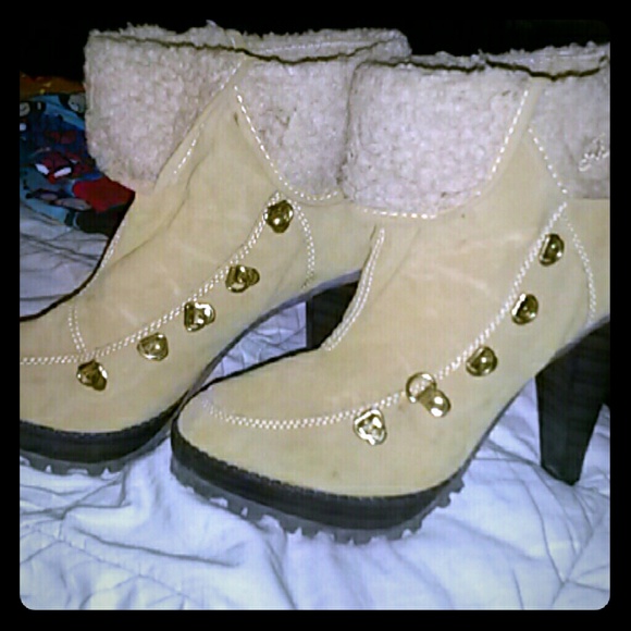 Tan Southpole boots NWOT