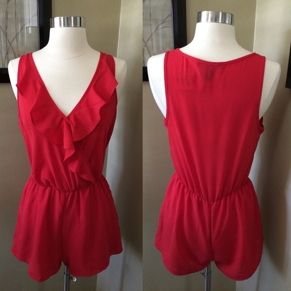 ❌SOLD❌Red Ruffles Surplice Romper
