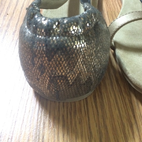 SOLD!! Bella-Vita Black sandal - Picture 2 of 3