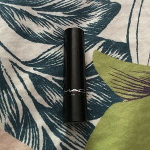MAC Sheen Supreme Lipstick in Gotta Dash!