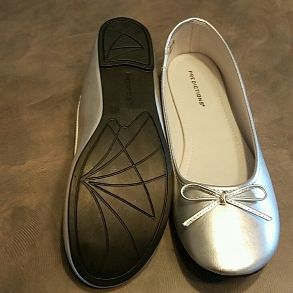 Flats - Picture 2 of 3