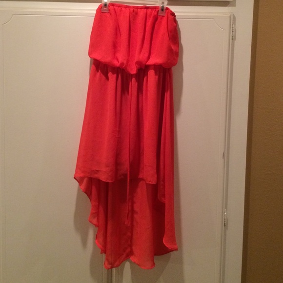 ❌SOLD❌Strapless hi-low dress