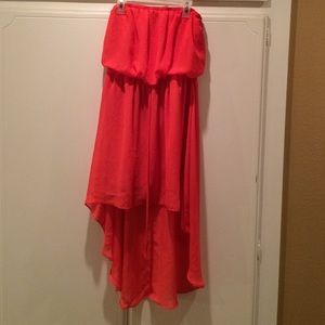 ❌SOLD❌Strapless hi-low dress