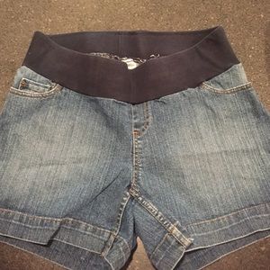 Maternity blue jean shorts