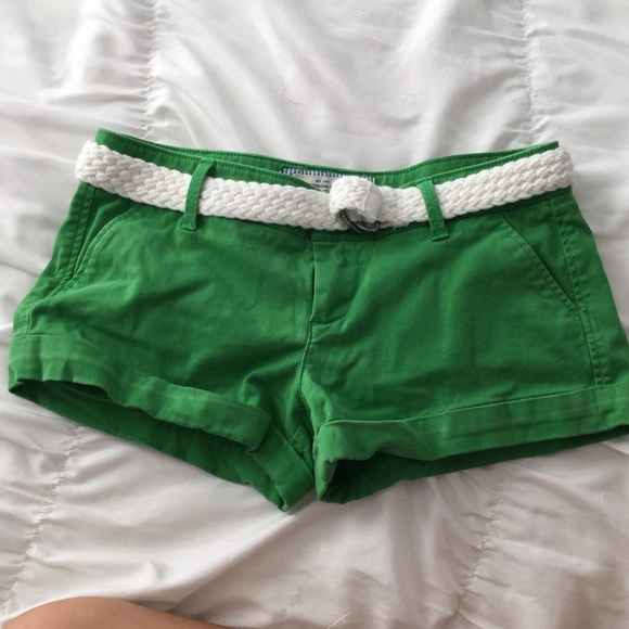 Green Abercrombie Shorts W/ Belt ~ NEVER WORN