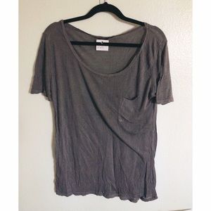 Brandy Melville tshirt