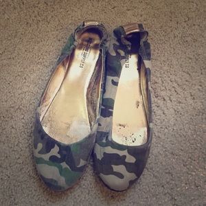 Camo flats