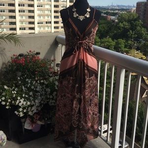 💥FLASH SALE💥Stunning High low Maxi.