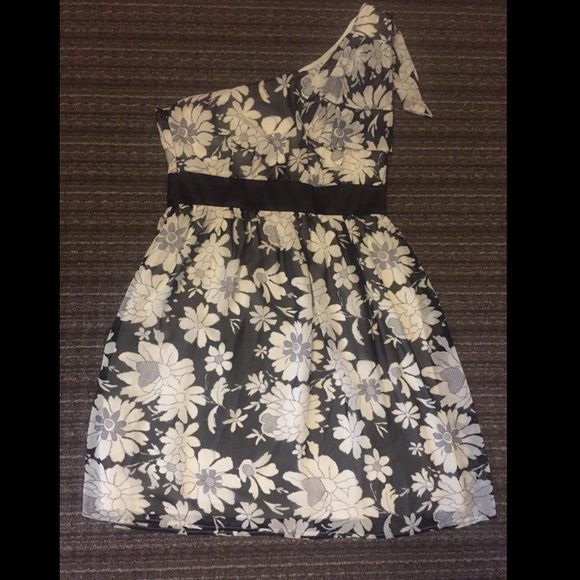 One shoulder floral dress