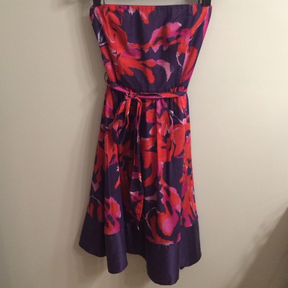Fun, flirty & floral strapless dress. Barely worn!