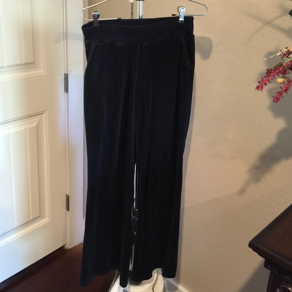 Track suit - Picture 2 of 2